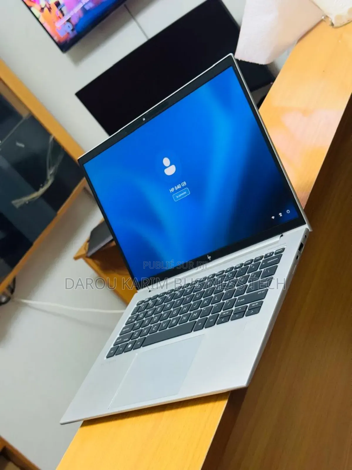 New HP EliteBook 830 G9 16GB Intel Core I7 SSD 512GB