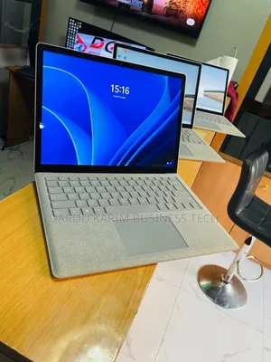 Photo - New Microsoft Surface Laptop 2 8GB Intel Core I7 SSD 256GB