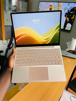 New Microsoft Surface Go 8GB Intel Core I5 SSD 128GB