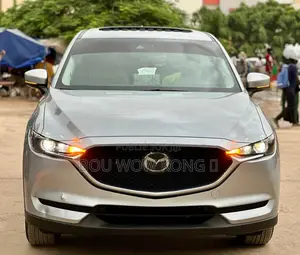 Photo - Mazda CX-5 Sport 2021 Gris