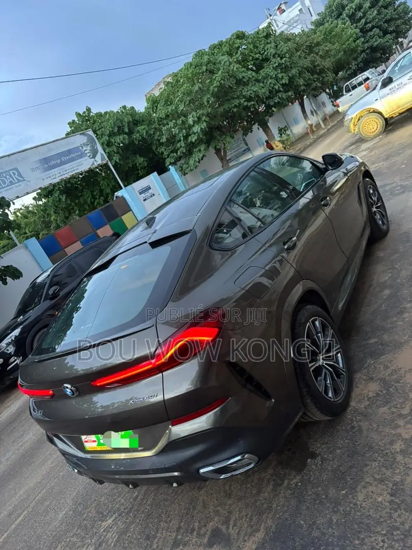 BMW X6 M Sport 2025 Gris