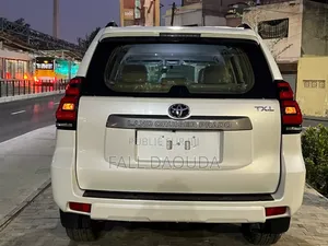 Toyota Land Cruiser Prado 2023 Blanc