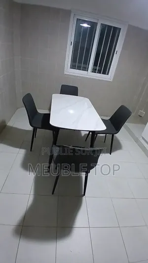 Photo - Tables À Manger De 4 Places Neuves