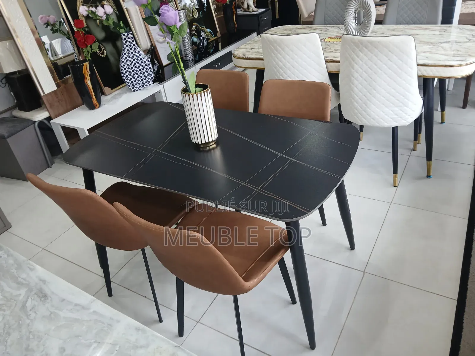 Tables À Manger De 4 Places Neuves