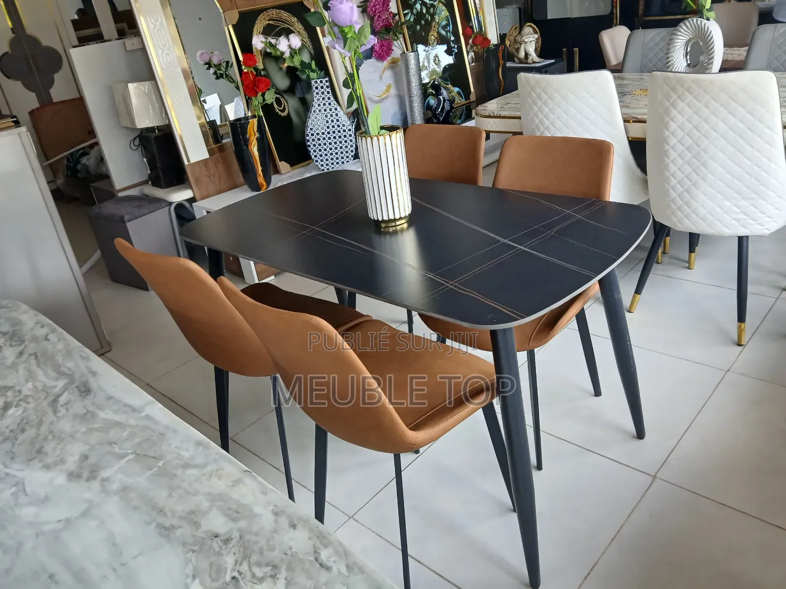 Tables À Manger De 4 Places Neuves