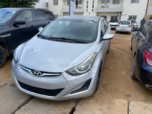 Photo - Hyundai Elantra 2016 Gris