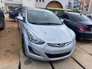 Hyundai Elantra 2016 Gris