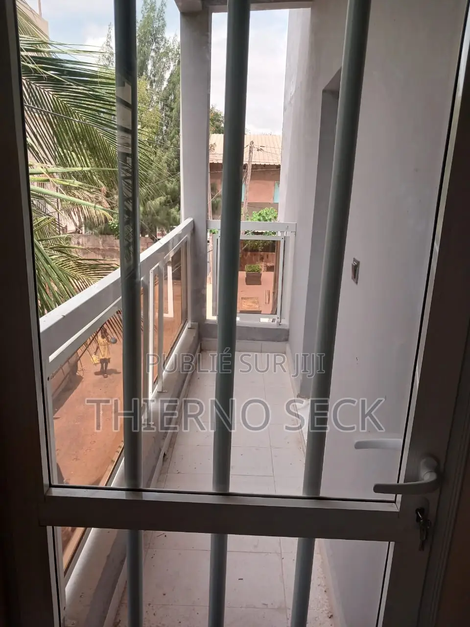 4chbre Appartement dans Thierno Seck, Rufisque à Louer