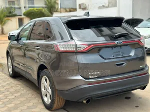 Photo - Ford Edge SEL 4dr AWD 2017 Gris