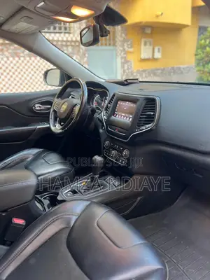 Jeep Cherokee 2019 Noir Mat