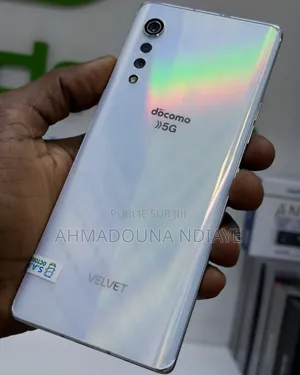 Photo - New LG Velvet 5G 128 GB Blanc