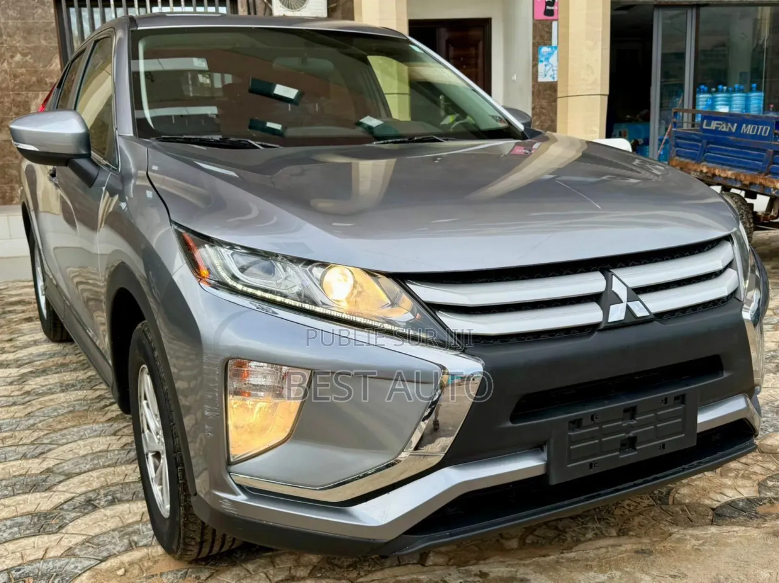 Mitsubishi Eclipse 2019 Gris