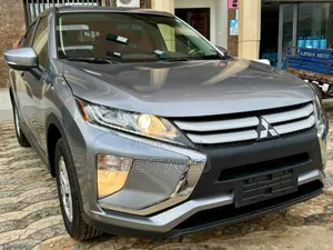 Photo - Mitsubishi Eclipse 2019 Gris