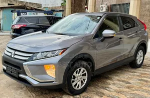 Mitsubishi Eclipse 2019 Gris