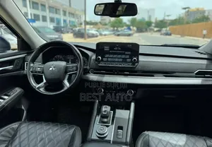 Mitsubishi Outlander 2022 Blue