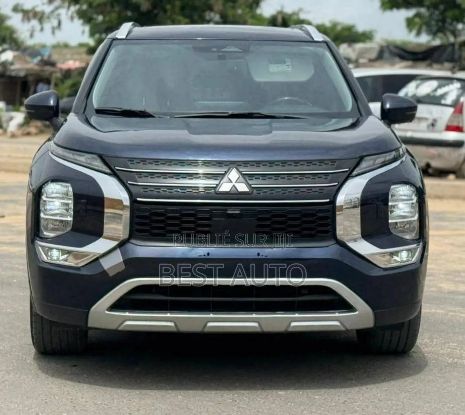 Mitsubishi Outlander 2022 Blue