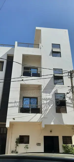 3chbre Appartement dans Appartement 3, Ouakam à Louer