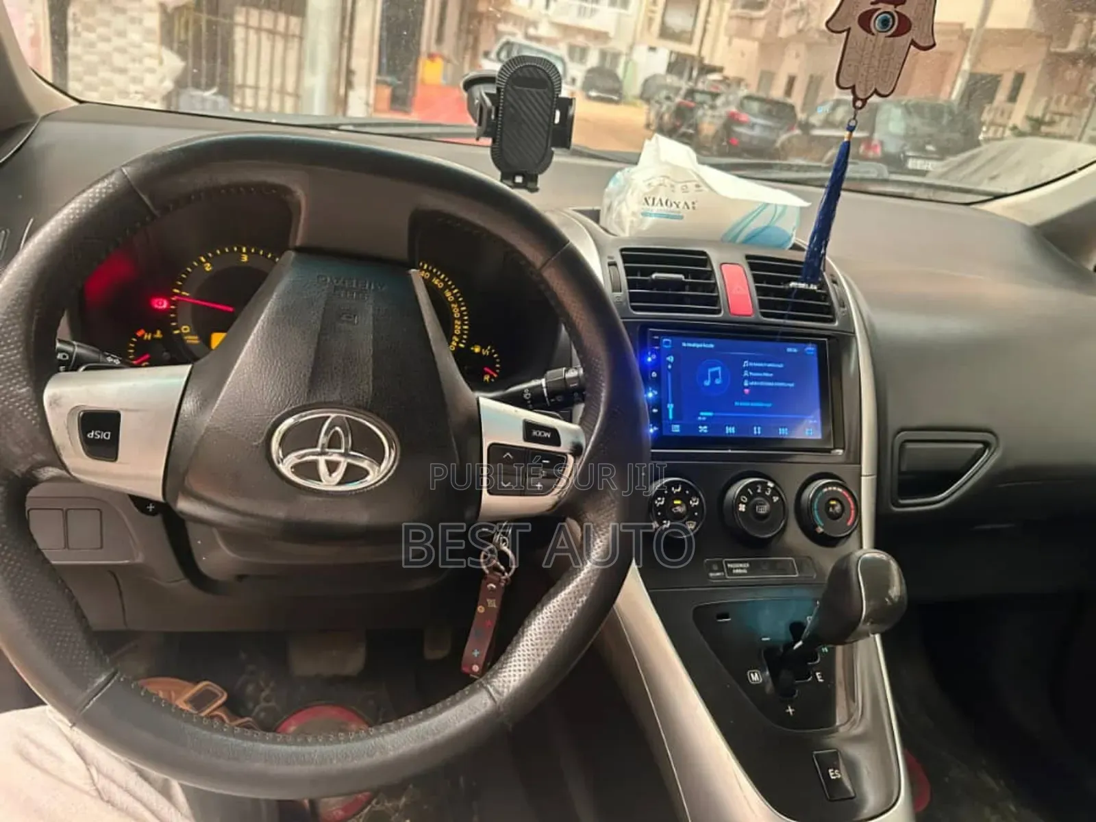 Toyota Auris 2014 Gris
