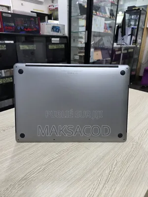 Ordinateur Portable Apple MacBook Pro 2017 16GB Intel Core I7 SSD 512GB