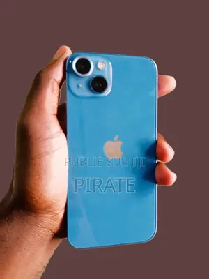 Photo - Apple iPhone 13 128 GB Blue