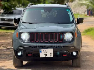 Photo - Jeep Renegade 2015