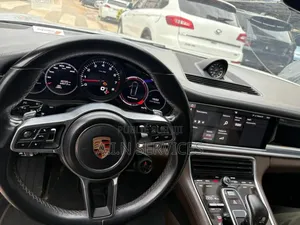 Porsche Panamera 2018 Blanc