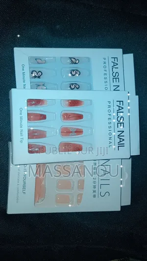 Photo - Faux Ongles Avec Colle Stickers D'ongles