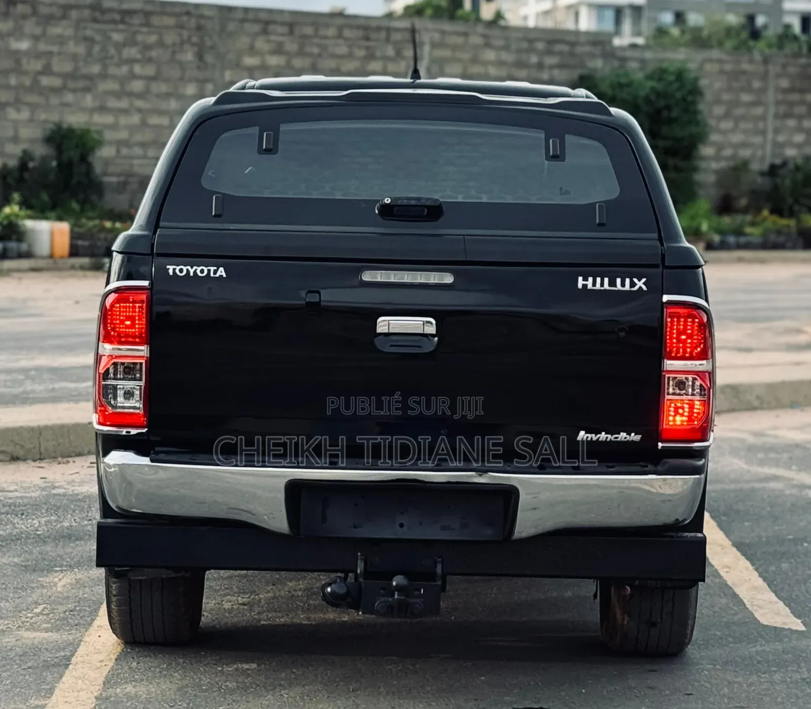 Toyota Hilux 2016 Black
