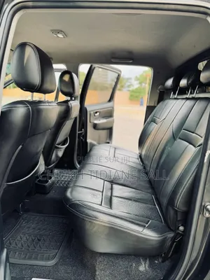 Toyota Hilux 2016 Black