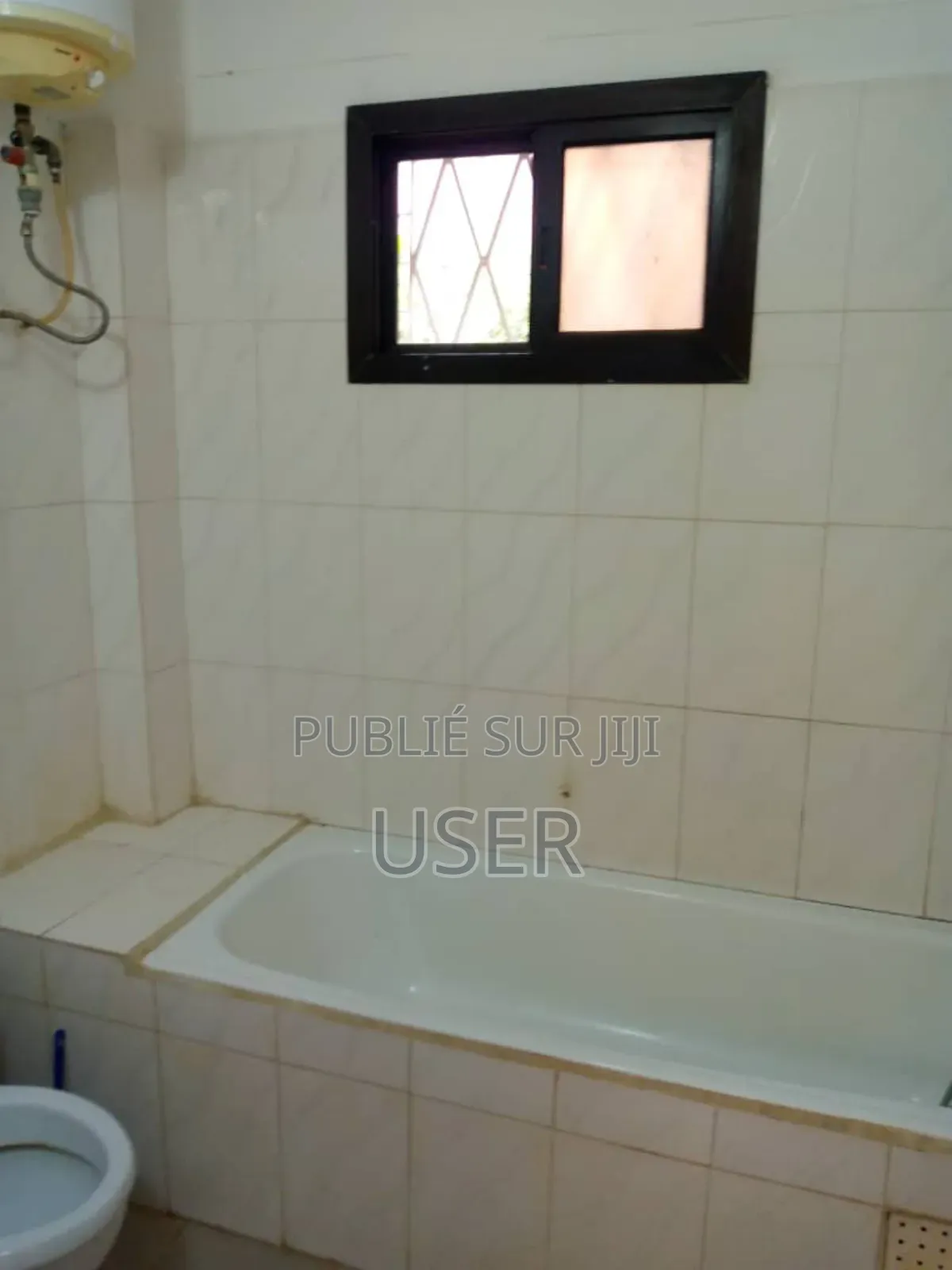 5chbre Maison dans Cisco Immo, Almadies à Louer