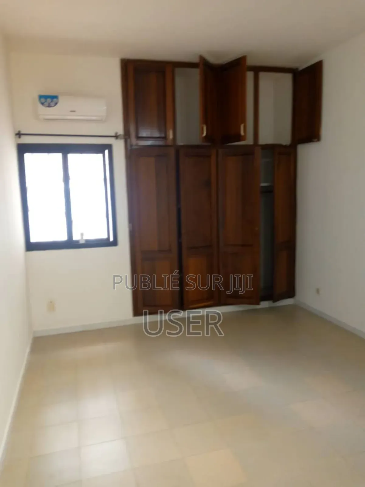 5chbre Maison dans Cisco Immo, Almadies à Louer