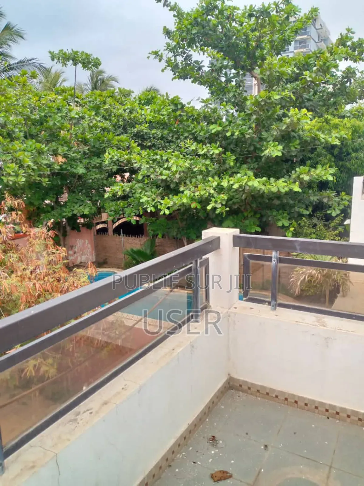 5chbre Maison dans Cisco Immo, Almadies à Louer