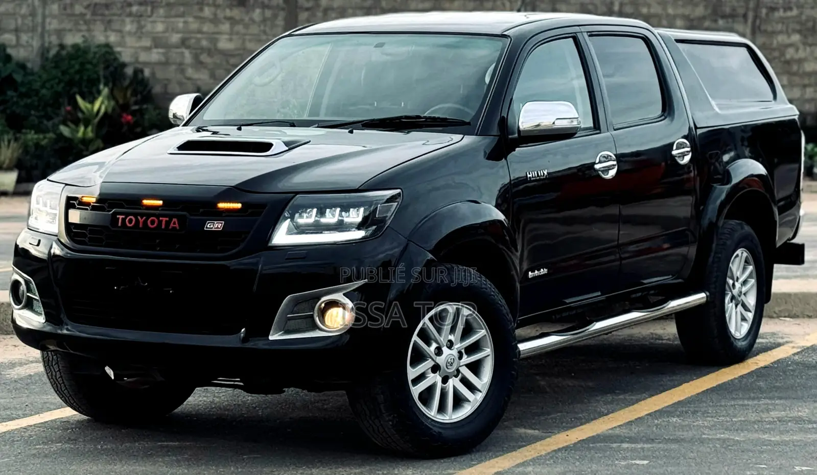 Toyota Hilux 2016 Black