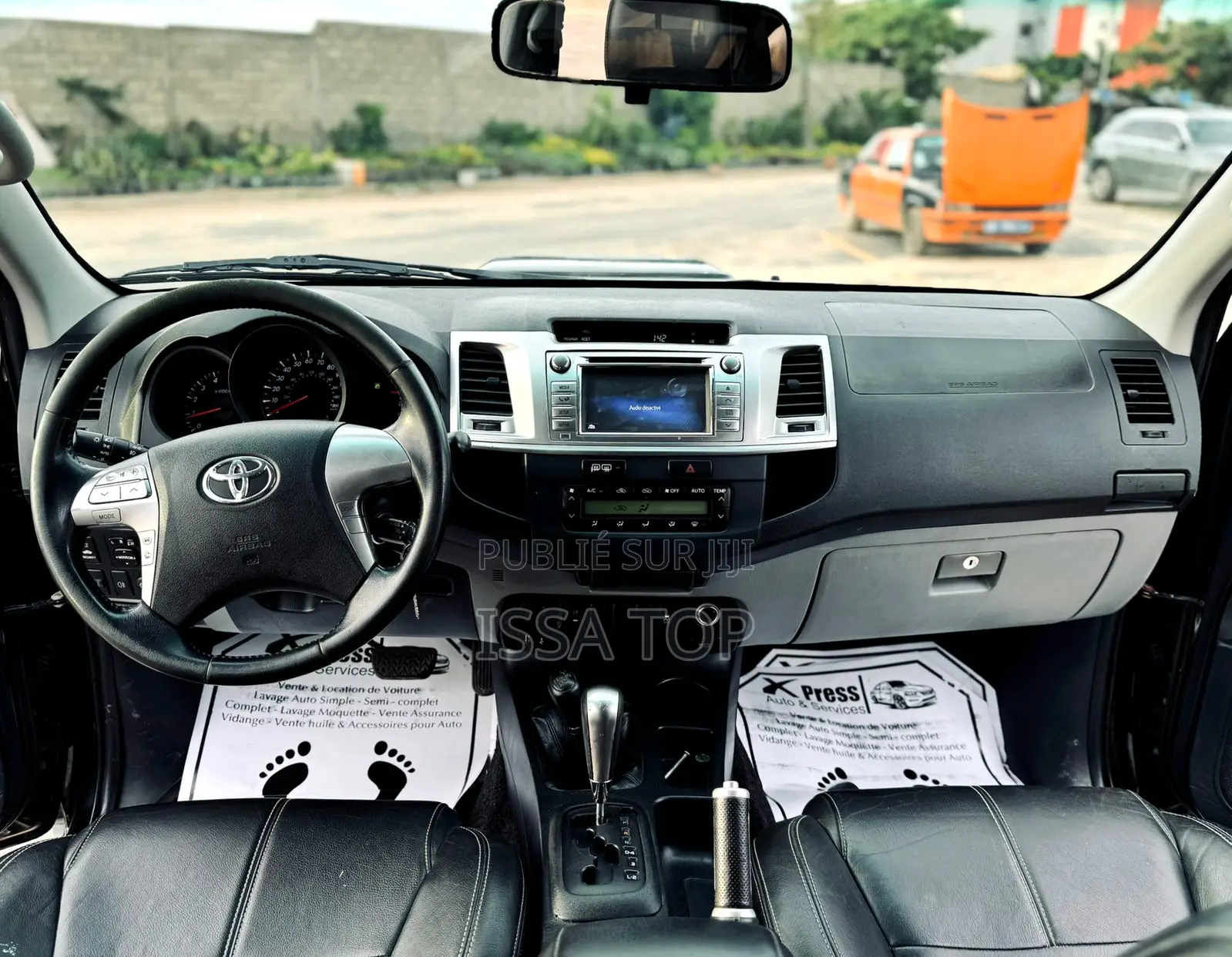 Toyota Hilux 2016 Black