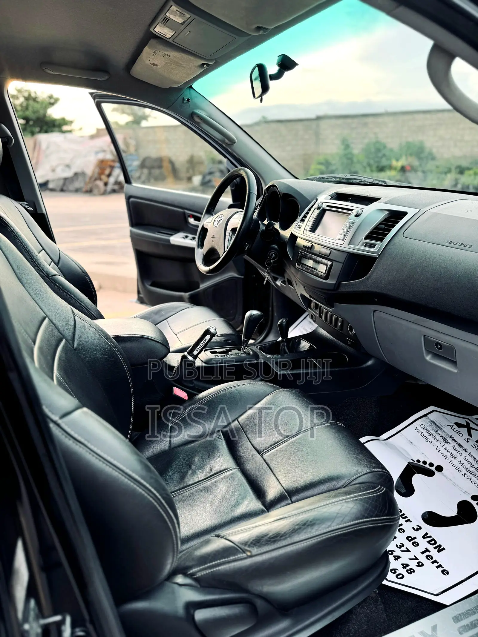 Toyota Hilux 2016 Black