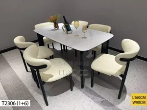 Photo - Table À Manger