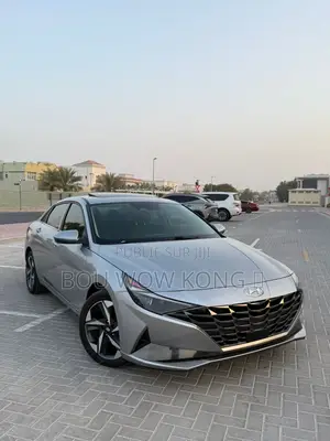 Photo - Hyundai Elantra N-Line 2022 Gris