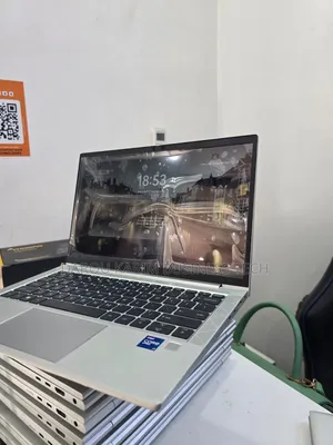 New Ordinateur Portable HP EliteBook 830 G8 32GB Intel Core I7 SSD 1T