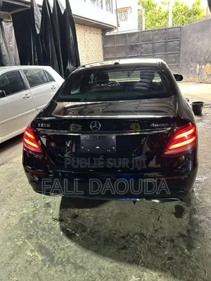 Mercedes-Benz E300 2017 Black