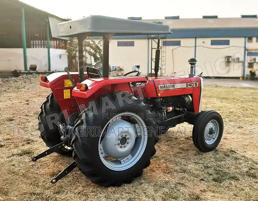Tracteur Massive 240s À Vendre