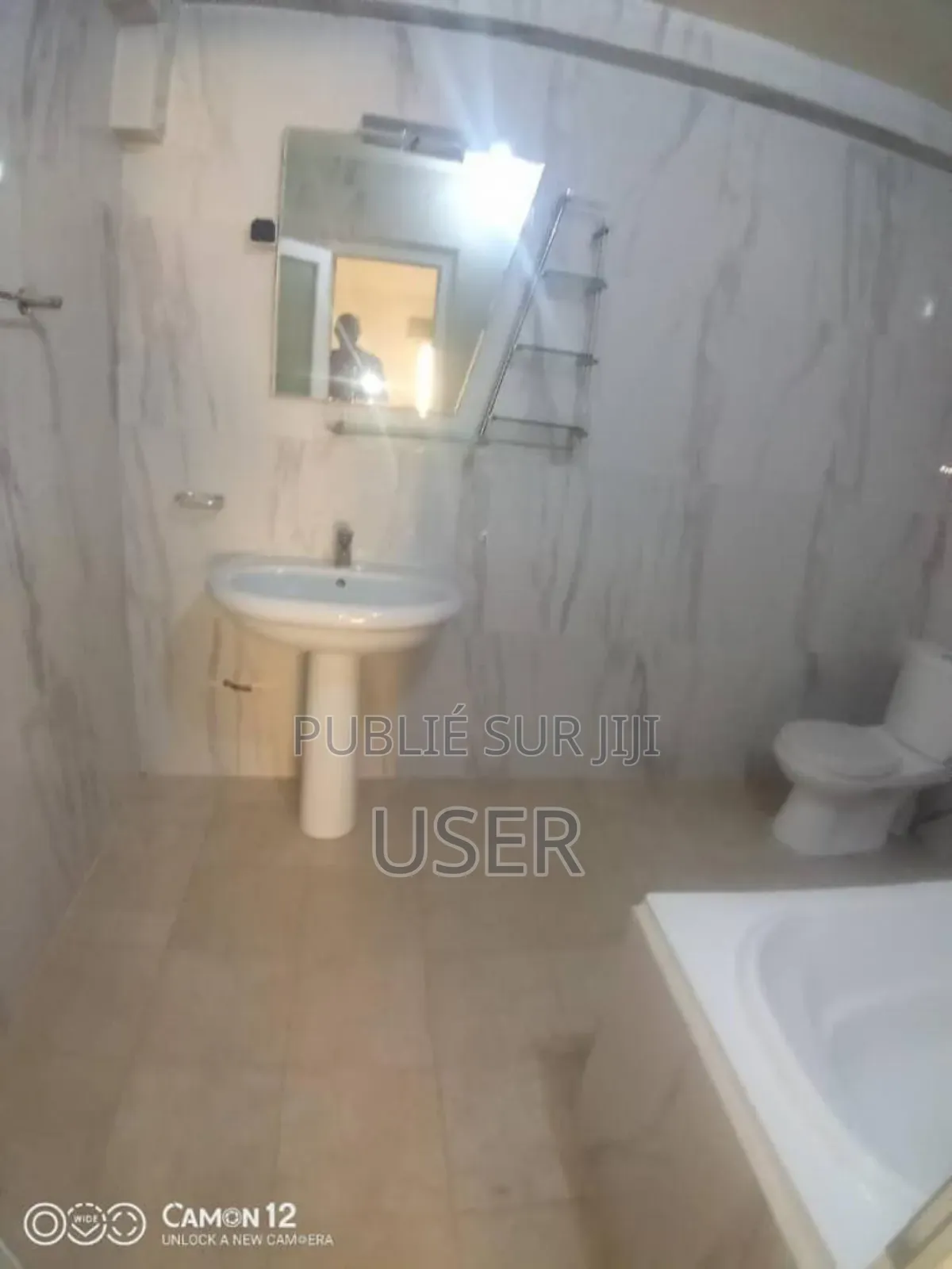 3chbre Duplex dans Cisco, Almadies à Vendre