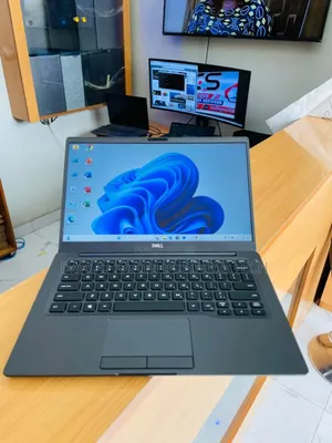 Photo - New Ordinateur Portable Dell Latitude 7400 16GB Intel Core I7 SSD 256GB