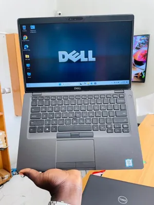 Photo - New Ordinateur Portable Dell Latitude 5400 8GB Intel Core I7 SSD 256GB