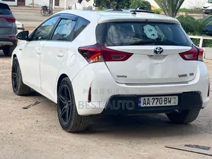 Toyota Auris 2014 Blanc