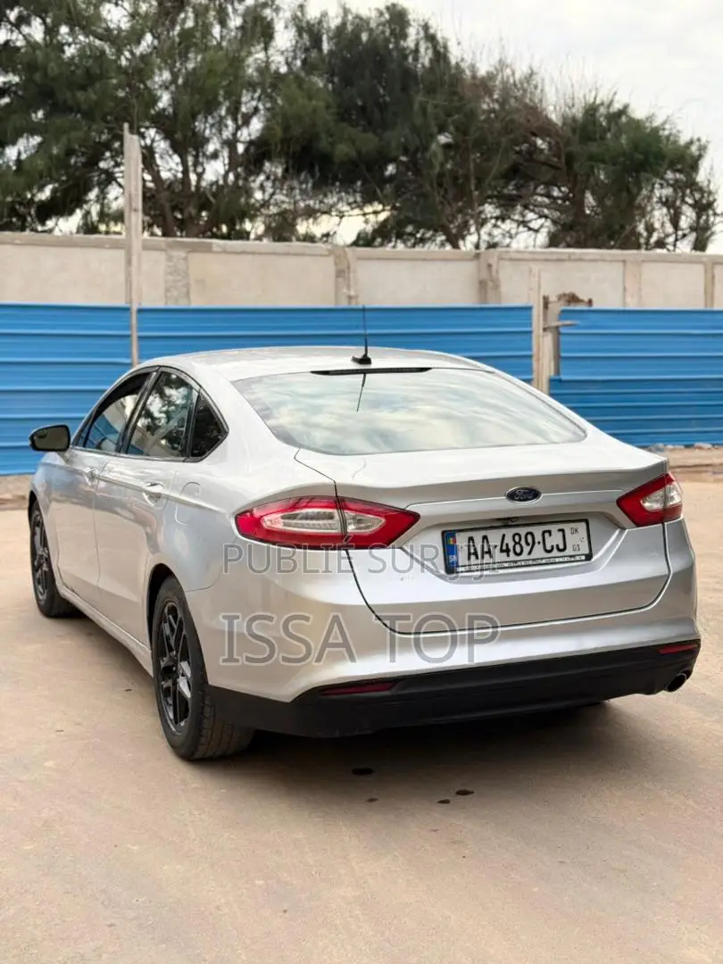 Ford Fusion 2014 Gris