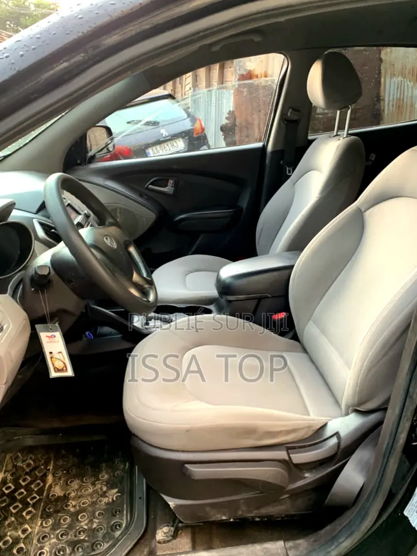 Hyundai Tucson 2011 Black