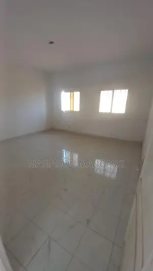 3chbre Maison dans Villa F4 Tf, Rufisque à Vendre