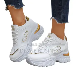 Photo - Chaussures Fermées