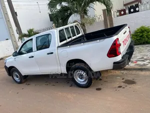 Toyota Hilux 2016