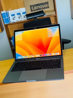 New Apple MacBook Pro 2017 8GB Intel Core I5 SSD 256GB